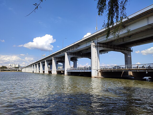Pont Banpo